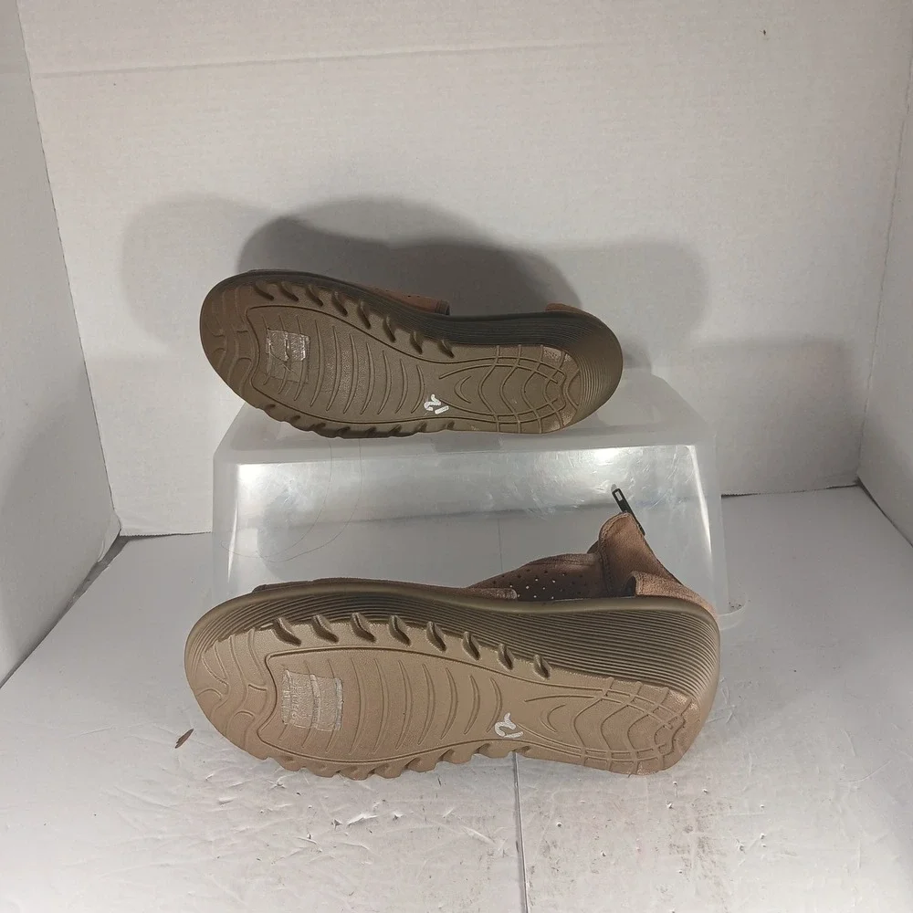Skechers Wedge Sandals 8 Tan Perforated Memory Foam Boho Peep Toe Zipper Back
